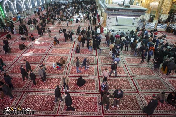 عکس خبری/ مفروش شدن حرم حضرت عباس(ع) با فرش های جدید ایرانی